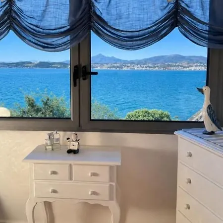 Nyaraló With Sea Views By Clabao